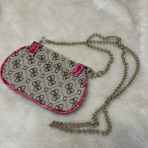 Rare! Vintage Y2K Guess bag crossbody mini chain with pink details and monogram - Picture 5 of 16